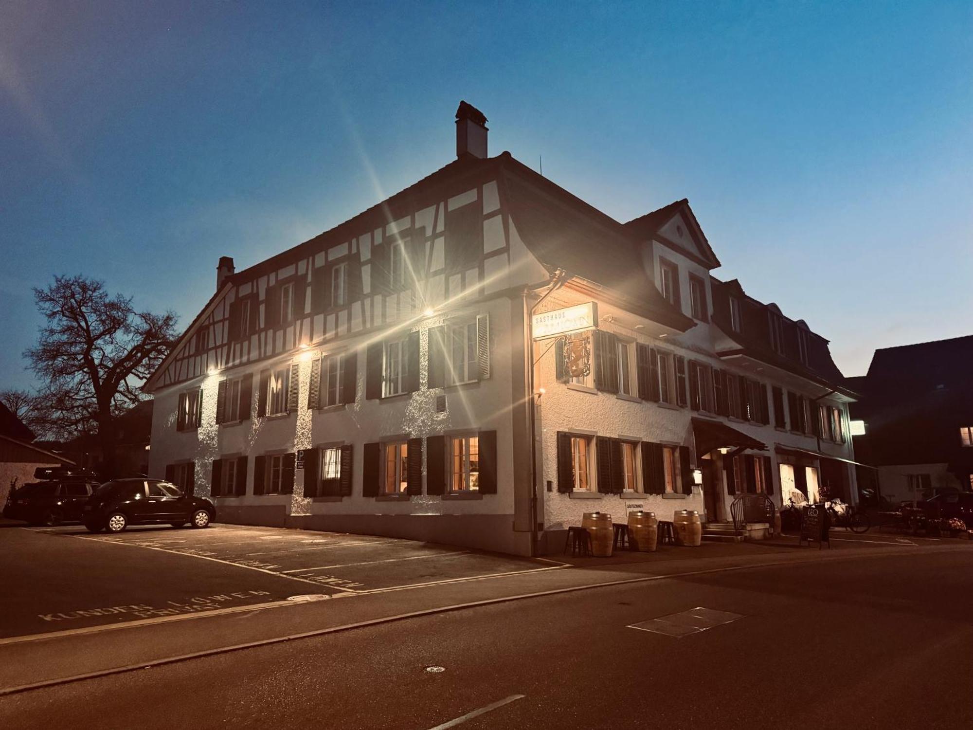 Gasthaus Zum Loewen Neftenbach Екстер'єр фото